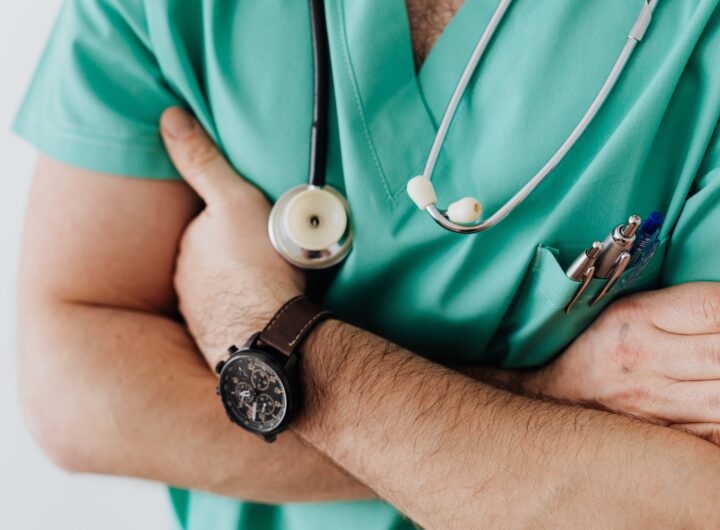 Representational image of the pioneering medical team at Narayana Health.